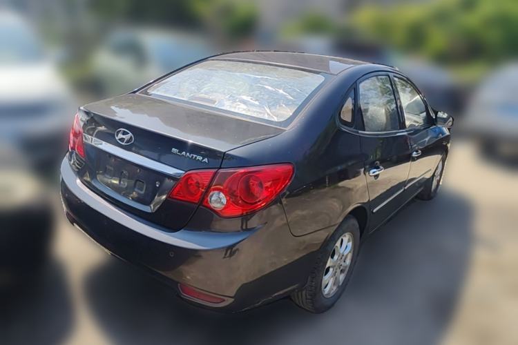 Used Hyundai Celesta 2010 1.6L AT GL Rear Right 45 Deg
