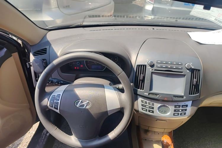 Used Hyundai Celesta 2010 1.6L AT GL Steering Wheel