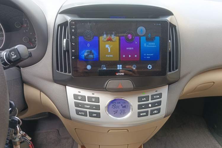 Used Hyundai Celesta 2010 1.6L AT GLS Audio And AC Panel