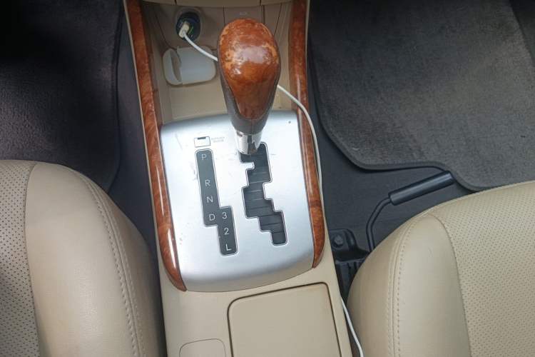 Used Hyundai Celesta 2010 1.6L AT GLS Gear Lever