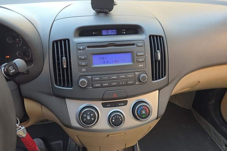 Used Hyundai Celesta 2010 1.6L MT GLS Audio And AC Panel