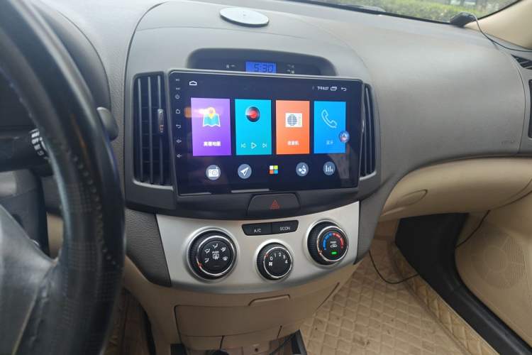 Used Hyundai Celesta 2010 1.6L AT GL Audio And AC Panel