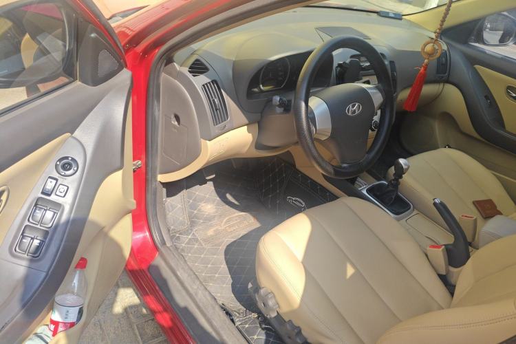 Used Hyundai Celesta 2010 1.6L MT GLS Driver Seat