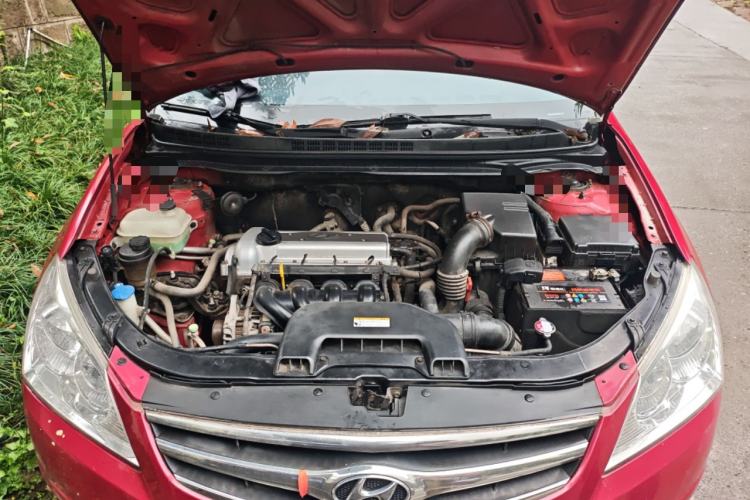 Used Hyundai Celesta 2010 1.6L AT GLS Engine Bay