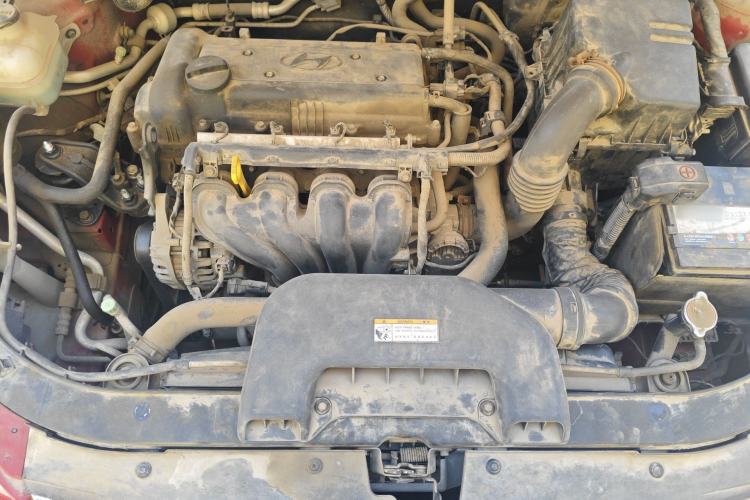 Used Hyundai Celesta 2010 1.6L MT GLS Engine Bay