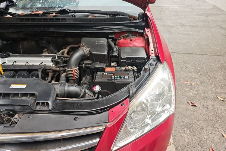 Used Hyundai Celesta 2010 1.6L AT GLS Engine Bay Left