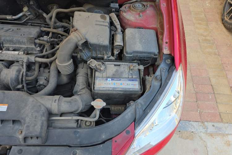 Used Hyundai Celesta 2010 1.6L MT GLS Engine Bay Left