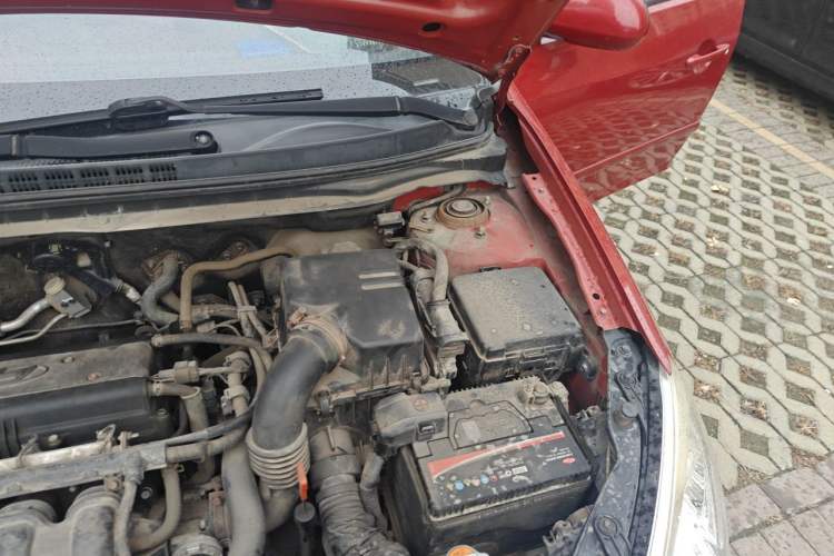 Used Hyundai Celesta 2010 1.6L AT GL Engine Bay Left