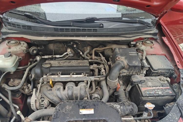 Used Hyundai Celesta 2010 1.6L AT GL Engine Bay