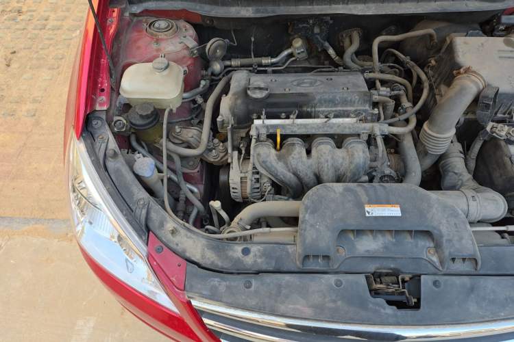 Used Hyundai Celesta 2010 1.6L MT GLS Engine Bay Right