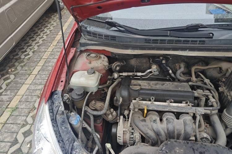 Used Hyundai Celesta 2010 1.6L AT GL Engine Bay Right