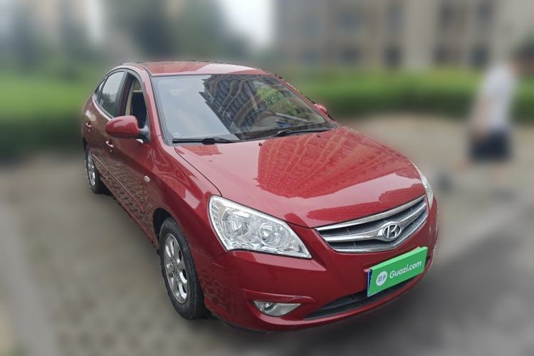 Used Hyundai Celesta 2010 1.6L AT GL Front Right 45 Deg