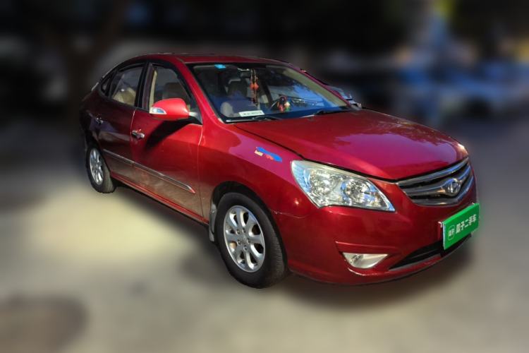 Used Hyundai Celesta 2010 1.6L AT GLS Front Right 45 Deg