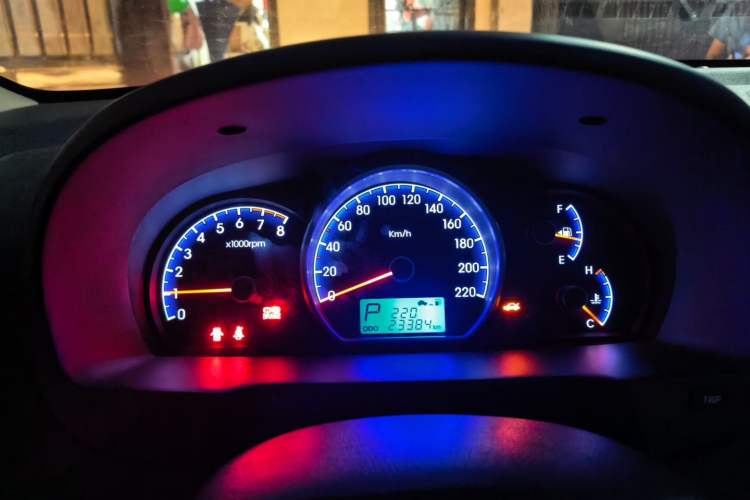 Used Hyundai Celesta 2010 1.6L AT GLS Instrument Cluster