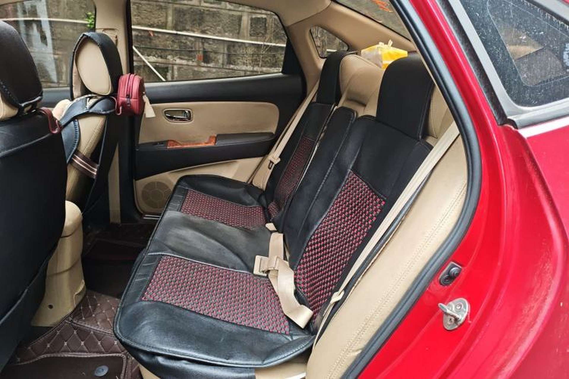Used Hyundai Celesta 2010 1.6L AT GLS Left Rear Seat
