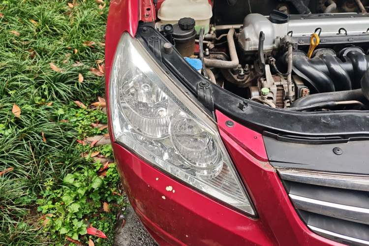 Used Hyundai Celesta 2010 1.6L AT GLS Right Front Headlight