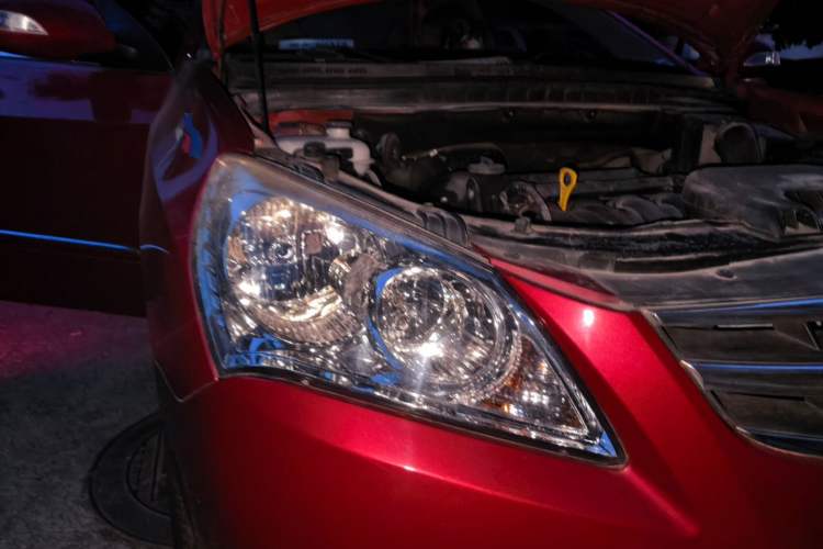 Used Hyundai Celesta 2010 1.6L AT GLS Right Front Headlight