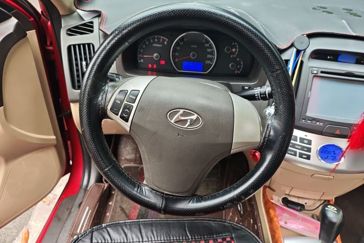 Used Hyundai Celesta 2010 1.6L AT GLS Steering Wheel