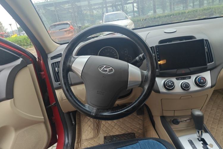 Used Hyundai Celesta 2010 1.6L AT GL Steering Wheel