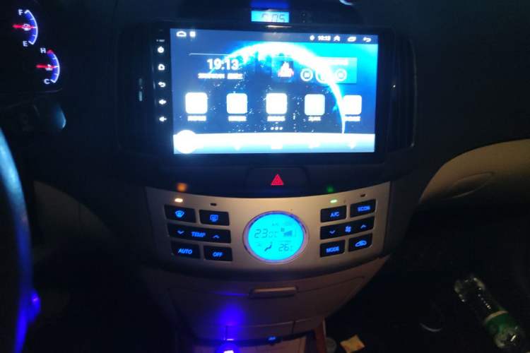 Used Hyundai Celesta 2010 1.6L AT GLS Audio And AC Panel