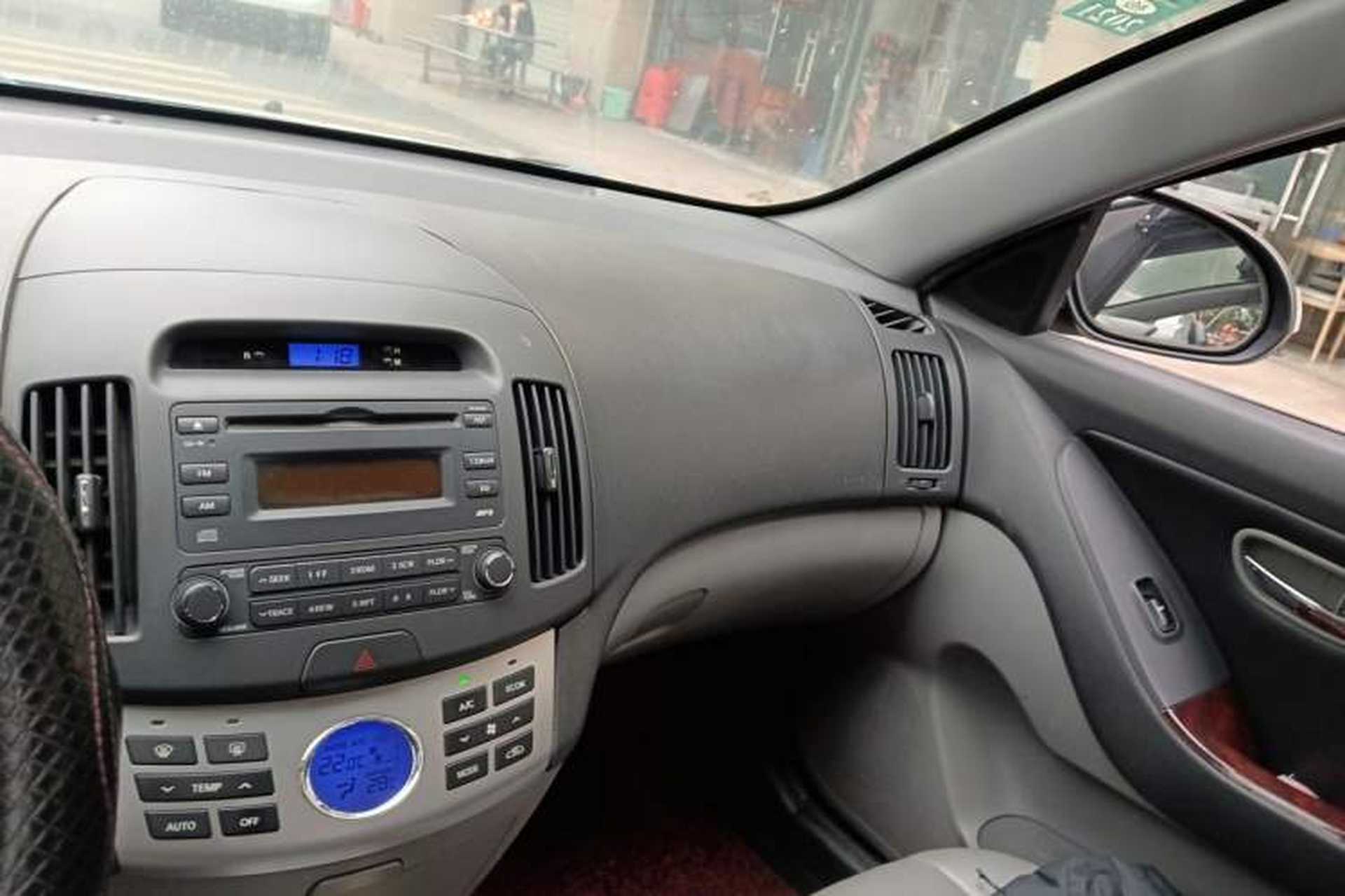 Used Hyundai Celesta 2010 1.6L AT GLS Audio And AC Panel