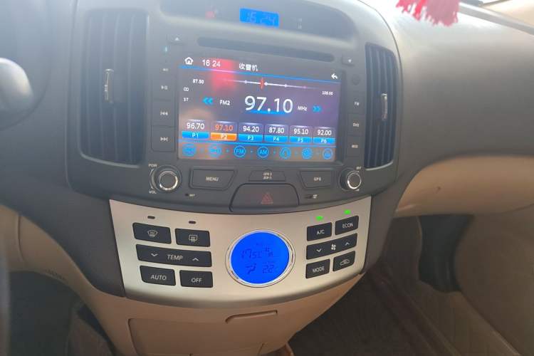 Used Hyundai Celesta 2010 1.6L AT GLS Audio And AC Panel