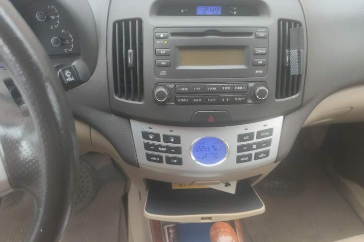 Used Hyundai Celesta 2010 1.6L AT GLS Audio And AC Panel