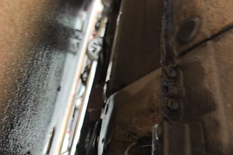 Used Hyundai Celesta 2010 1.6L AT GL Chassis Front Right