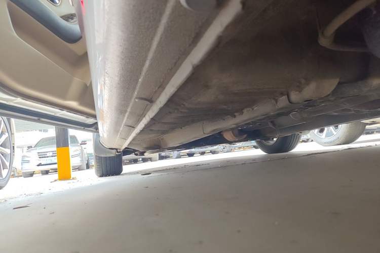 Used Hyundai Celesta 2010 1.6L AT GLS Chassis Rear Left