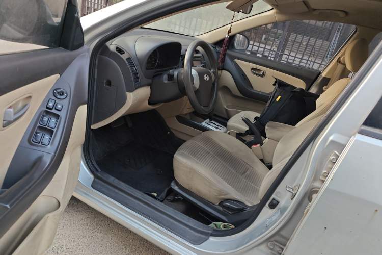 Used Hyundai Celesta 2010 1.6L AT GL Driver Seat