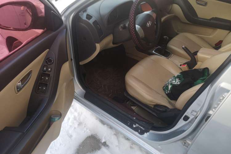 Used Hyundai Celesta 2010 1.6L MT GL Driver Seat