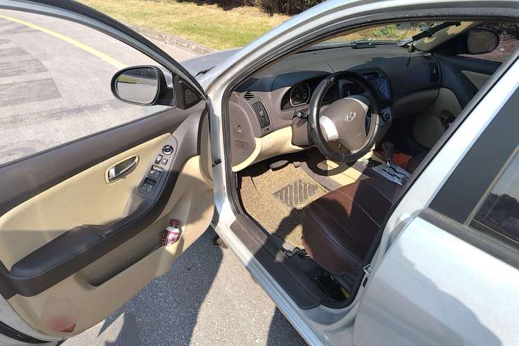 Used Hyundai Celesta 2010 1.6L AT GL Driver Seat
