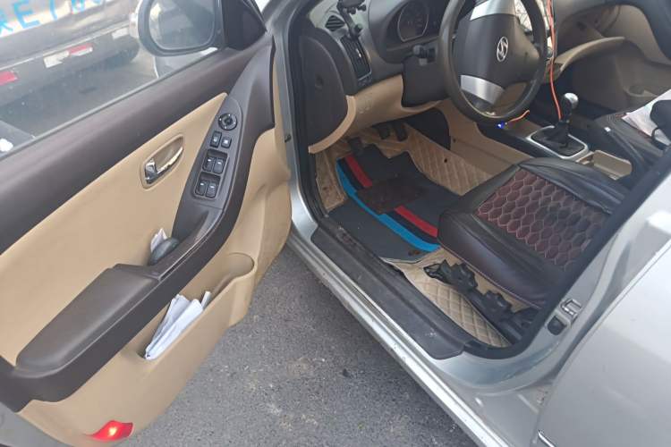 Used Hyundai Celesta 2010 1.6L MT GLS Driver Seat