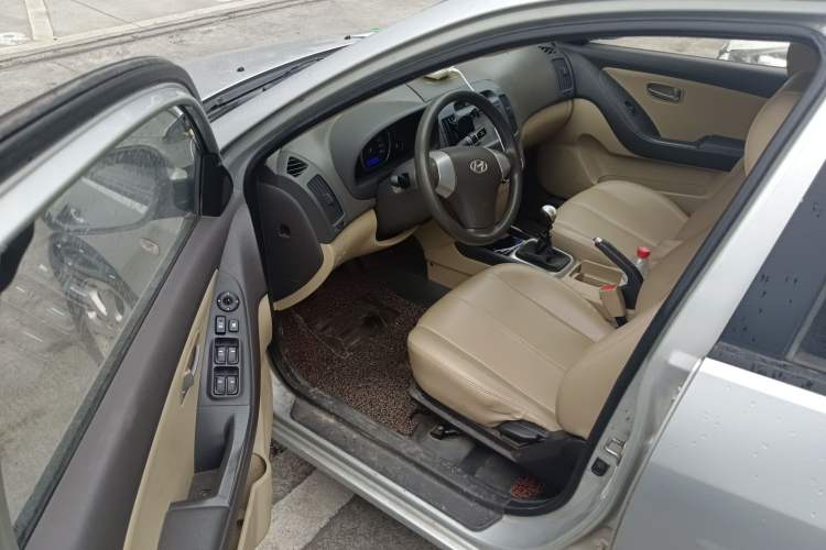 Used Hyundai Celesta 2010 1.6L MT GL Driver Seat