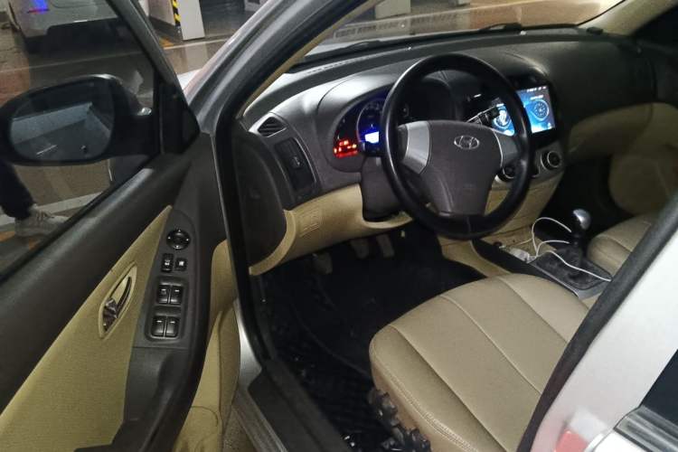 Used Hyundai Celesta 2010 1.6L MT GLS Driver Seat