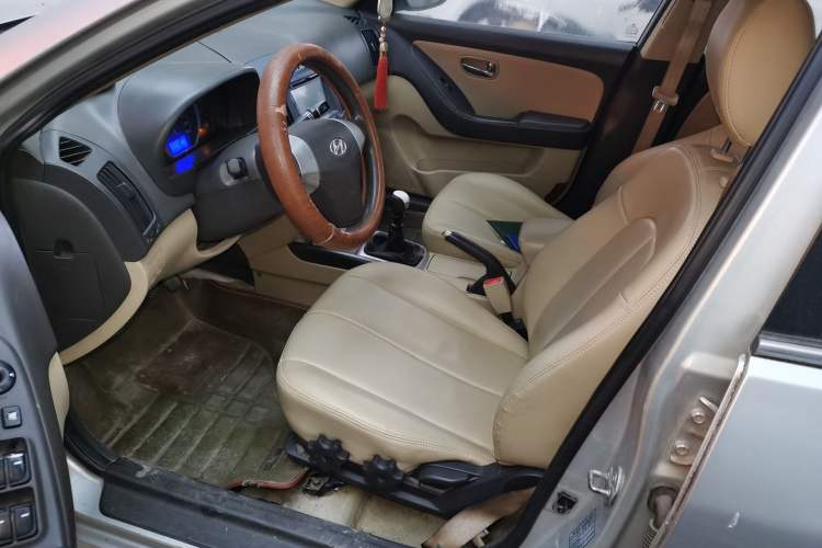 Used Hyundai Celesta 2010 1.6L MT GLS Driver Seat