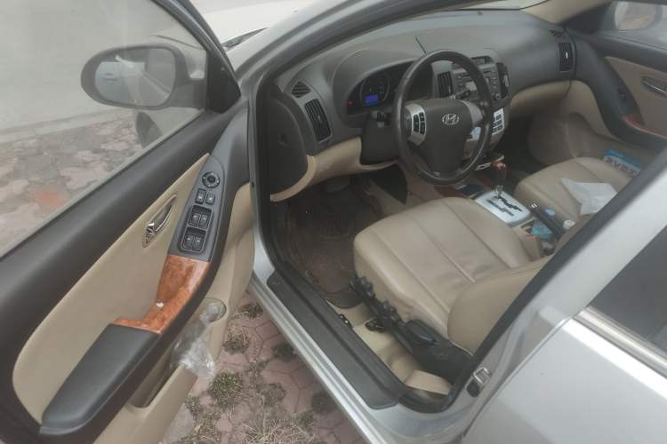 Used Hyundai Celesta 2010 1.6L AT GLS Driver Seat