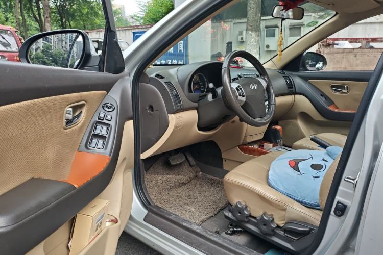 Used Hyundai Celesta 2010 1.6L AT GLS Driver Seat