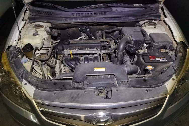 Used Hyundai Celesta 2010 1.6L MT GL Engine Bay