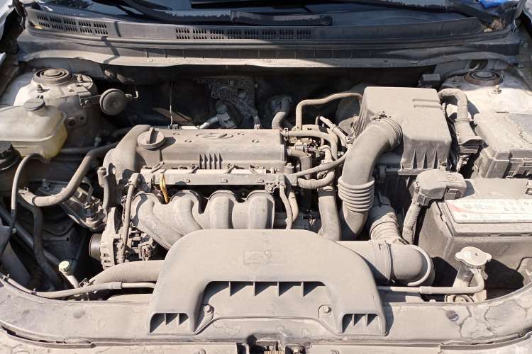 Used Hyundai Celesta 2010 1.6L MT GL Engine Bay
