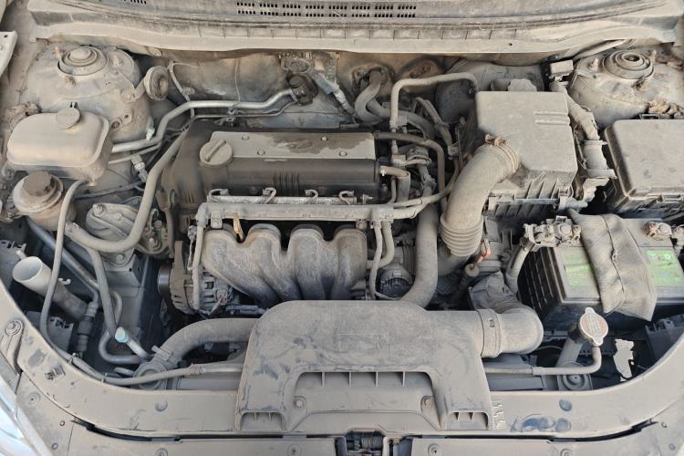 Used Hyundai Celesta 2010 1.6L AT GL Engine Bay