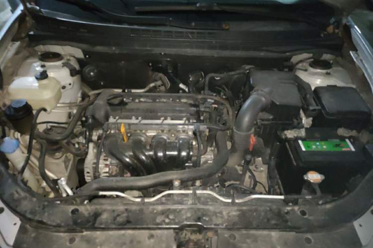 Used Hyundai Celesta 2010 1.6L AT GLS Engine Bay