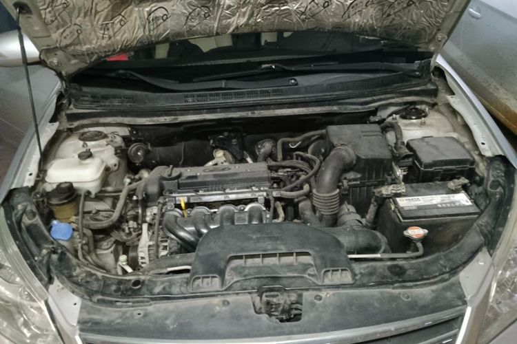 Used Hyundai Celesta 2010 1.6L MT GLS Engine Bay