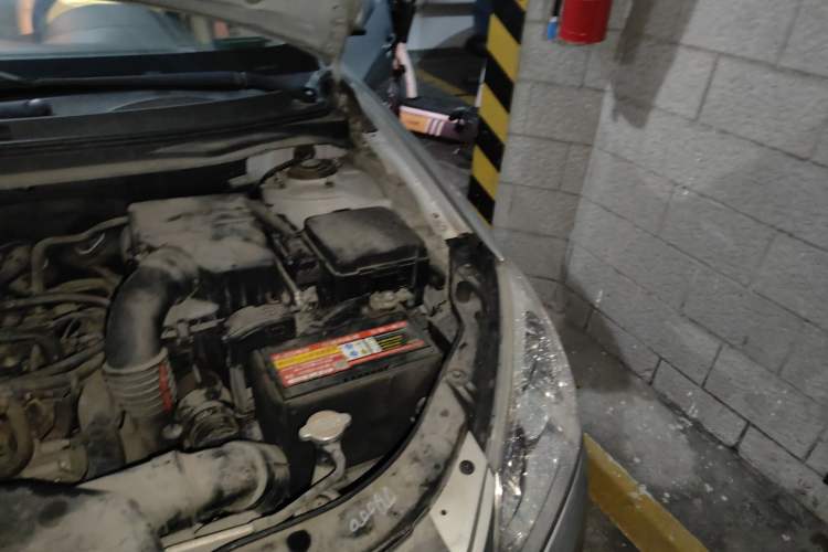Used Hyundai Celesta 2010 1.6L AT GLS Engine Bay Left