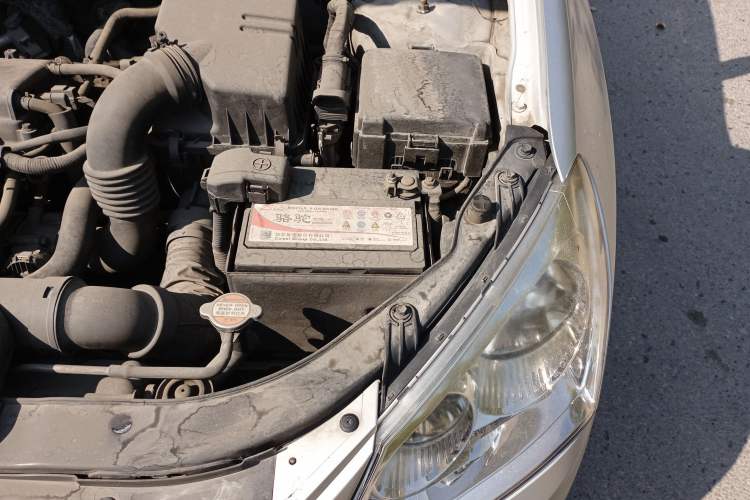 Used Hyundai Celesta 2010 1.6L MT GL Engine Bay Left