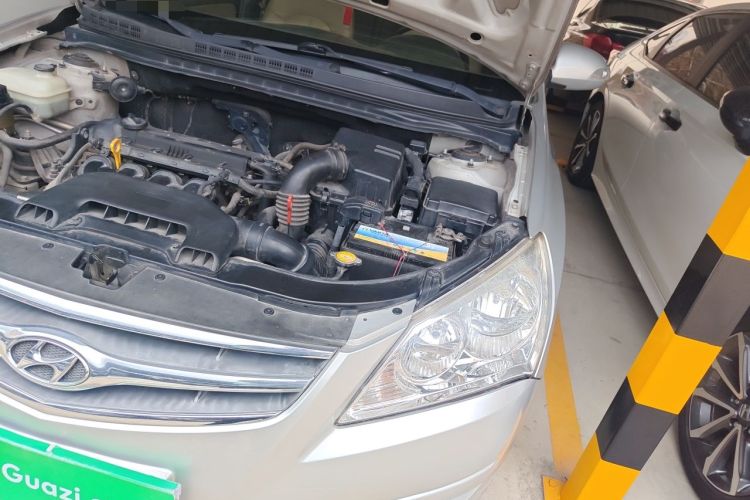 Used Hyundai Celesta 2010 1.6L AT GLS Engine Bay Left