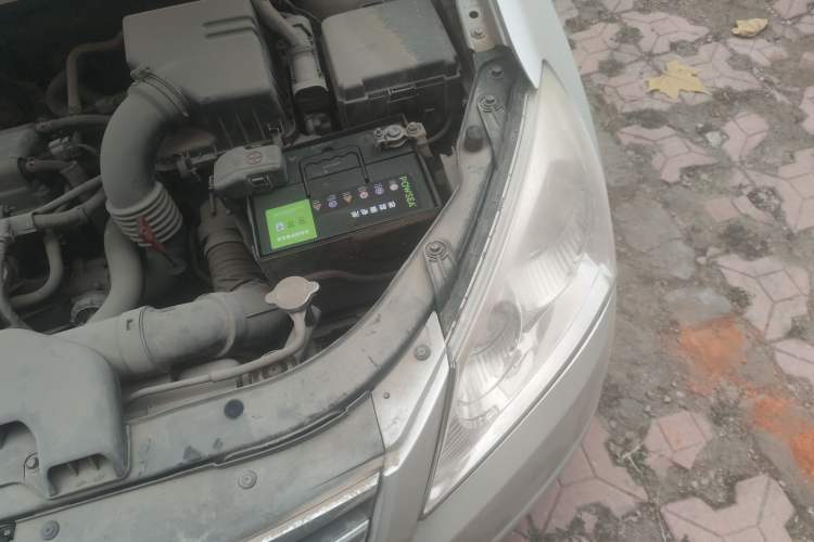 Used Hyundai Celesta 2010 1.6L AT GLS Engine Bay Left