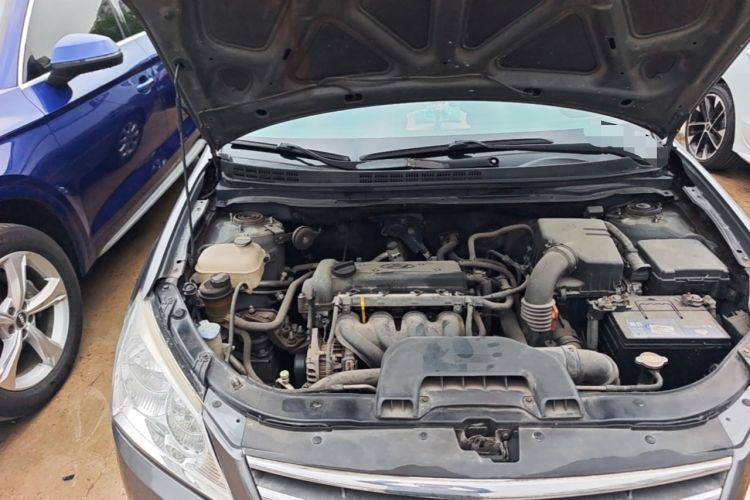 Used Hyundai Celesta 2010 1.6L AT GL Engine Bay Right