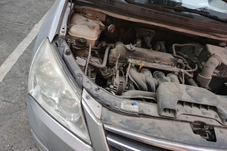 Used Hyundai Celesta 2010 1.6L MT GLS Engine Bay Right