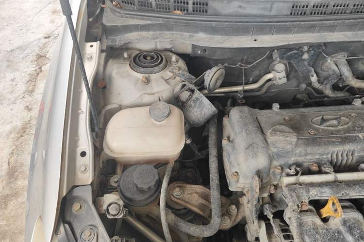 Used Hyundai Celesta 2010 1.6L MT GL Engine Bay Right